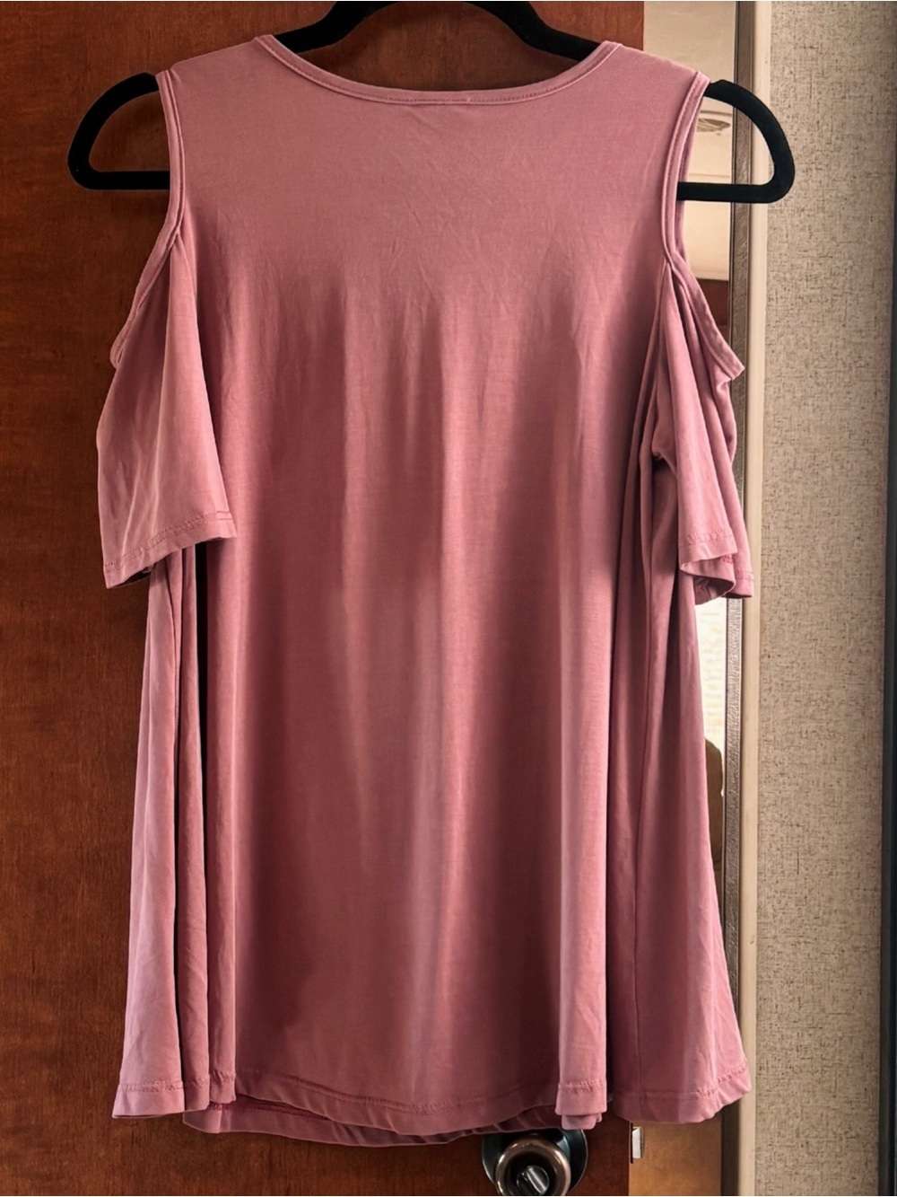 bobeau Rose Cold-Shoulder Swing Blouse - Picture 3 of 4